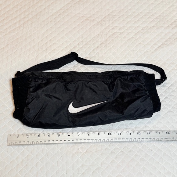 Nike Other - Nike TF Pro Hyperwarm 2.0 Handwarmer Black Like New